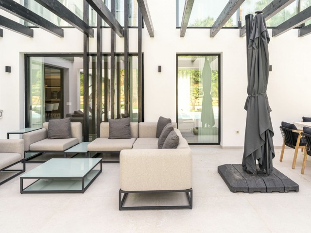 4 Schlafzimmer Villa in Nueva Andalucía