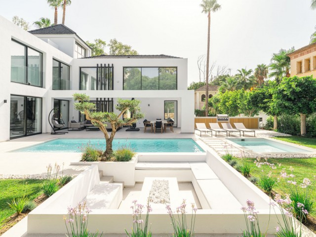 4 Schlafzimmer Villa in Nueva Andalucía