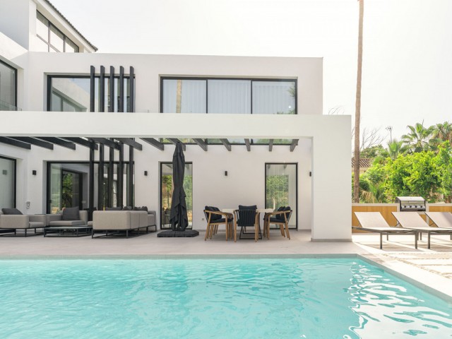 4 Schlafzimmer Villa in Nueva Andalucía