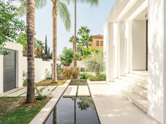 4 Schlafzimmer Villa in Nueva Andalucía