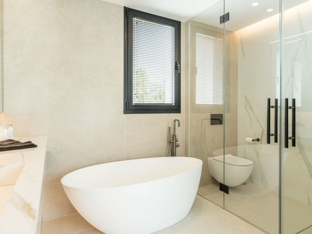 4 Schlafzimmer Villa in Nueva Andalucía