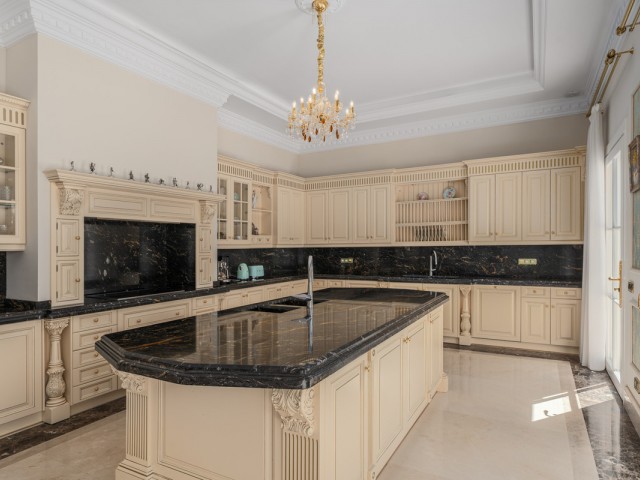 7 Sovrums Villa i Sierra Blanca
