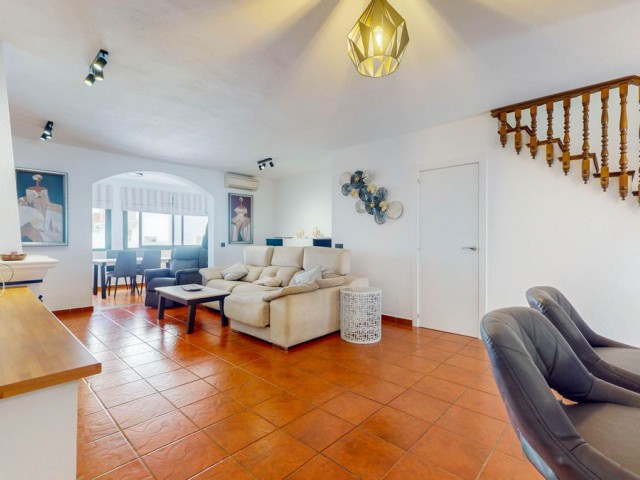 4 Bedrooms Villa in Benahavís