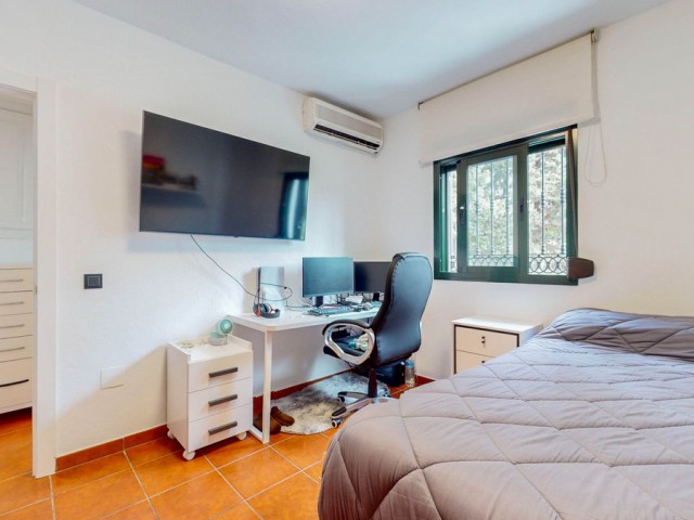 4 Bedrooms Villa in Benahavís