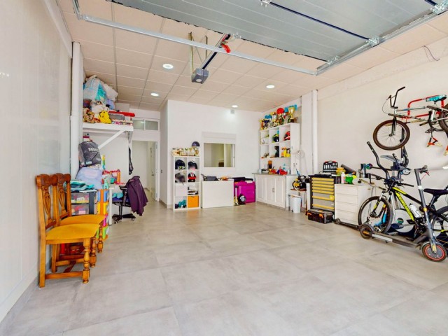 4 Bedrooms Villa in Benahavís