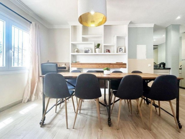 4 Bedrooms Villa in Benahavís