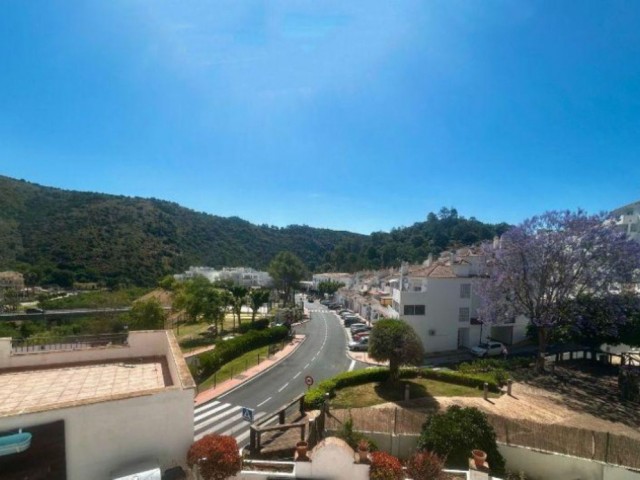 4 Bedrooms Villa in Benahavís