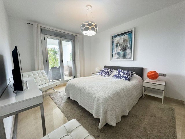 Apartamento con 3 Dormitorios  en Elviria