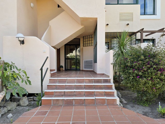 3 Bedrooms Apartment in Elviria