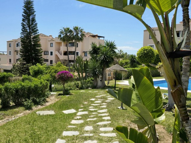 3 Bedrooms Apartment in Elviria