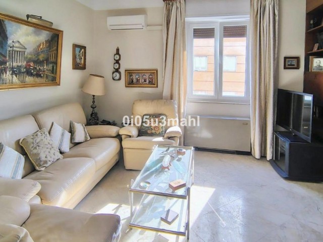 4 Bedrooms Apartment in Málaga
