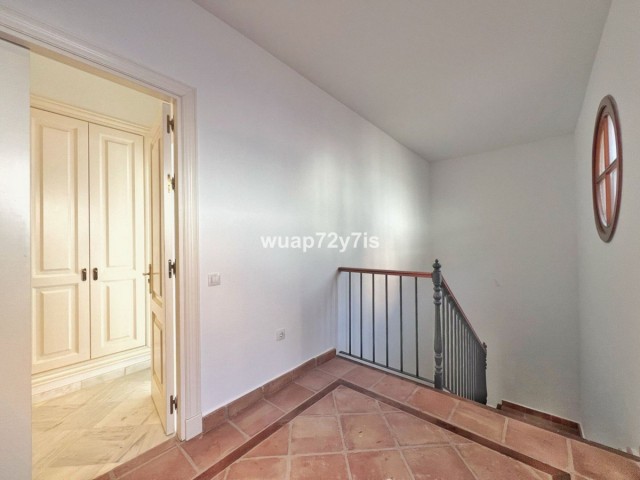 3 Bedrooms Townhouse in Benahavís