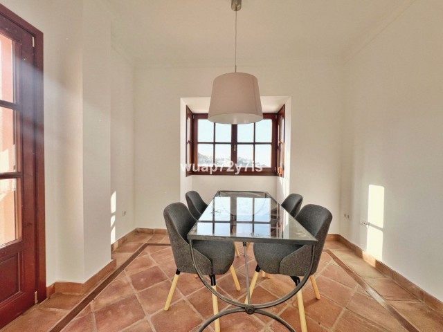 3 Bedrooms Townhouse in Benahavís