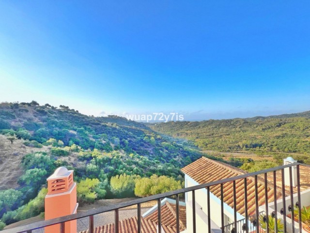 3 Bedrooms Townhouse in Benahavís