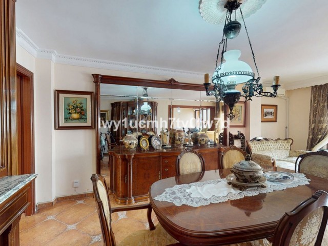 4 Schlafzimmer Apartment in Málaga Centro