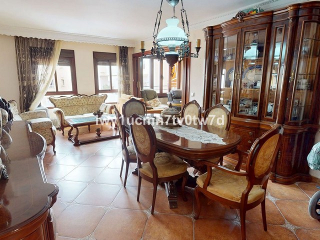 4 Schlafzimmer Apartment in Málaga Centro