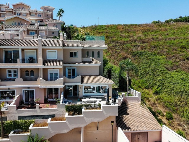 4 Bedrooms Villa in La Duquesa