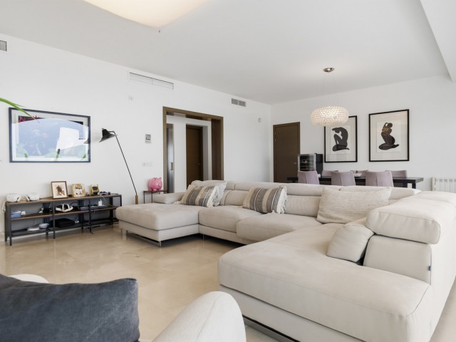 4 Bedrooms Villa in Benahavís