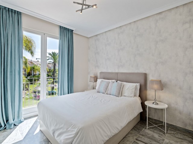 4 Schlafzimmer Reihenhaus in Bahía de Marbella