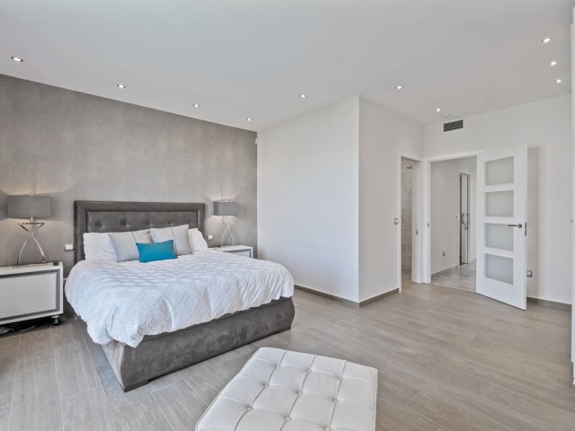 4 Schlafzimmer Reihenhaus in Bahía de Marbella