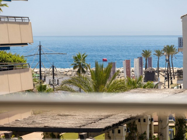 3 Bedrooms Apartment in Puerto Banús