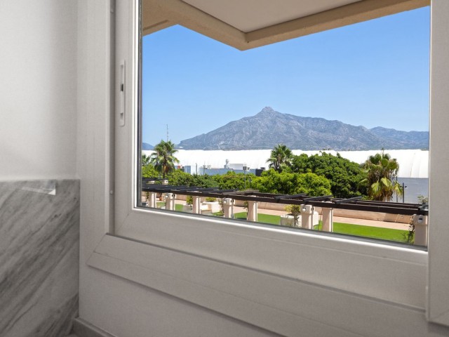 3 Bedrooms Apartment in Puerto Banús
