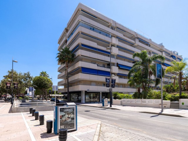 3 Bedrooms Apartment in Puerto Banús