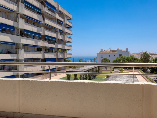 3 Bedrooms Apartment in Puerto Banús