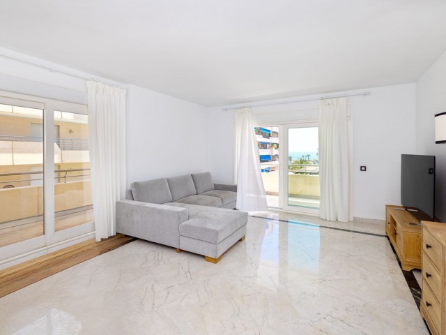 3 Bedrooms Apartment in Puerto Banús