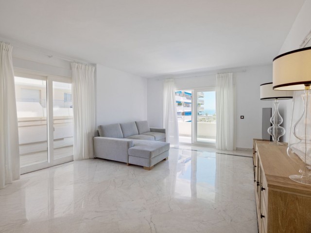 3 Bedrooms Apartment in Puerto Banús
