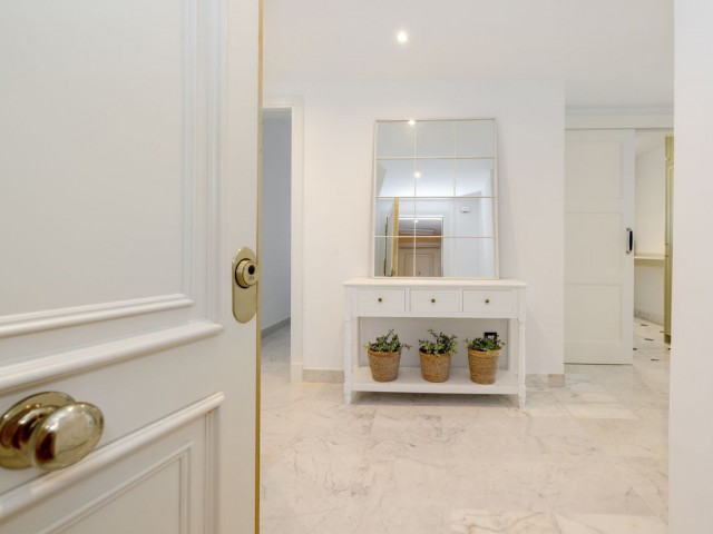 3 Bedrooms Apartment in Puerto Banús