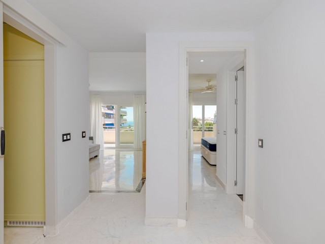 3 Bedrooms Apartment in Puerto Banús
