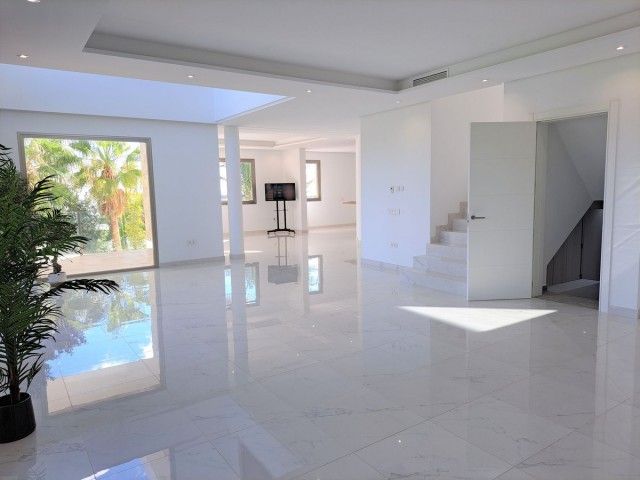 Villa avec 4 Chambres  à Los Flamingos