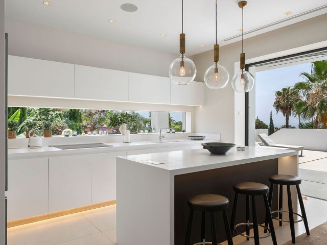 5 Bedrooms Villa in Nagüeles
