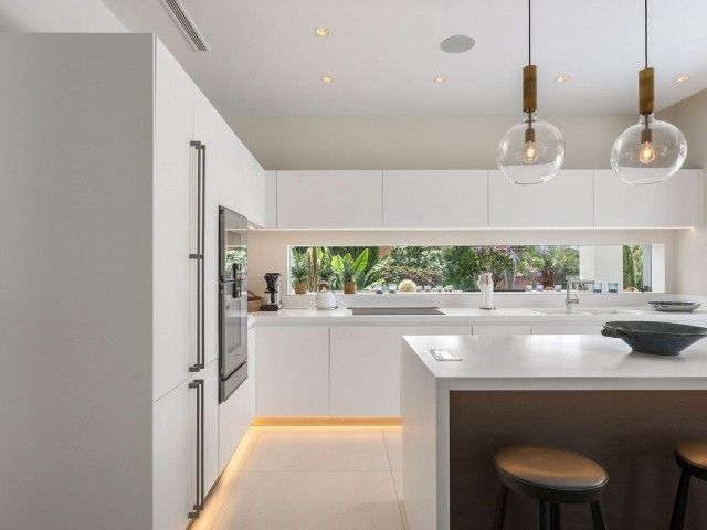 5 Bedrooms Villa in Nagüeles