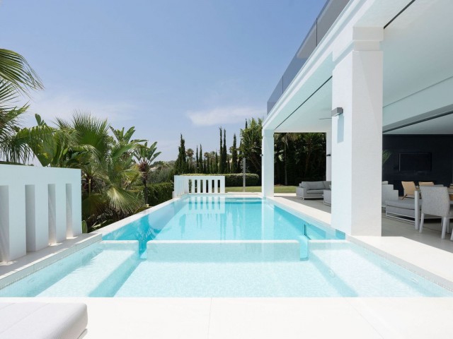 5 Bedrooms Villa in Nagüeles
