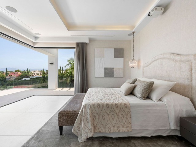5 Bedrooms Villa in Nagüeles