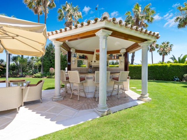6 Bedrooms Villa in Nueva Andalucía