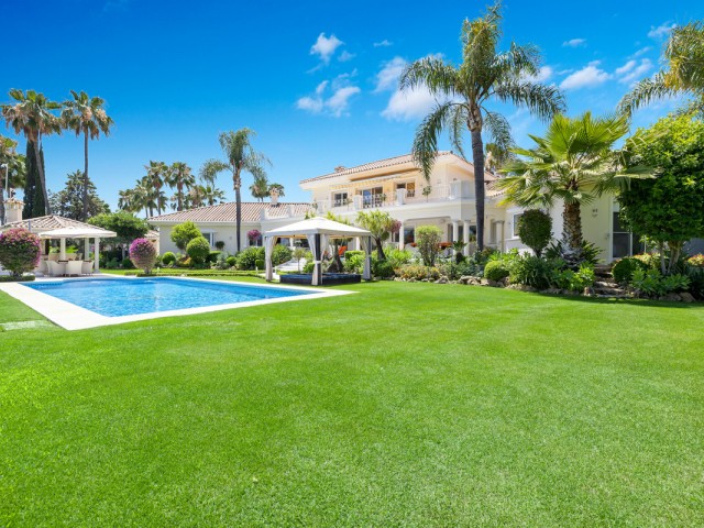 6 Slaapkamer Villa in Nueva Andalucía