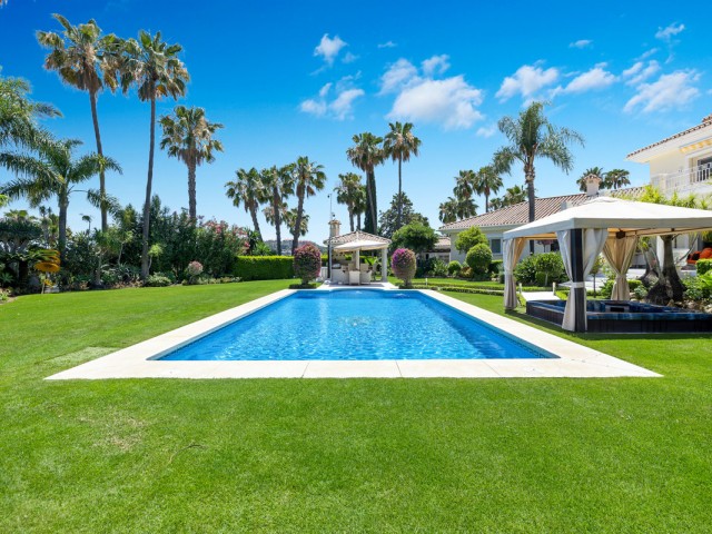 6 Slaapkamer Villa in Nueva Andalucía