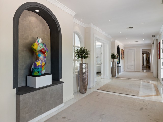 6 Slaapkamer Villa in Nueva Andalucía