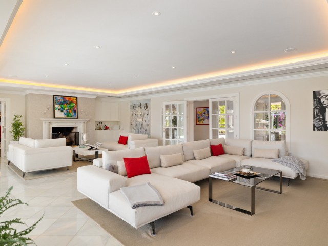 6 Slaapkamer Villa in Nueva Andalucía