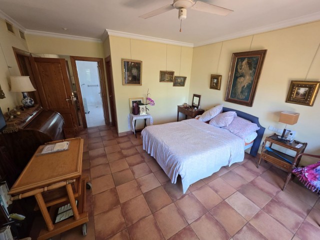 5 Bedrooms Villa in Marbesa