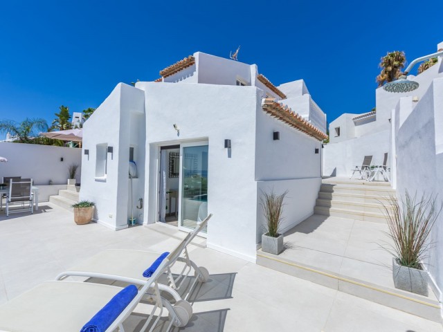 3 Bedrooms Villa in Estepona