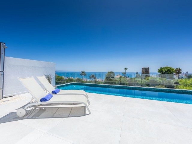 3 Bedrooms Villa in Estepona