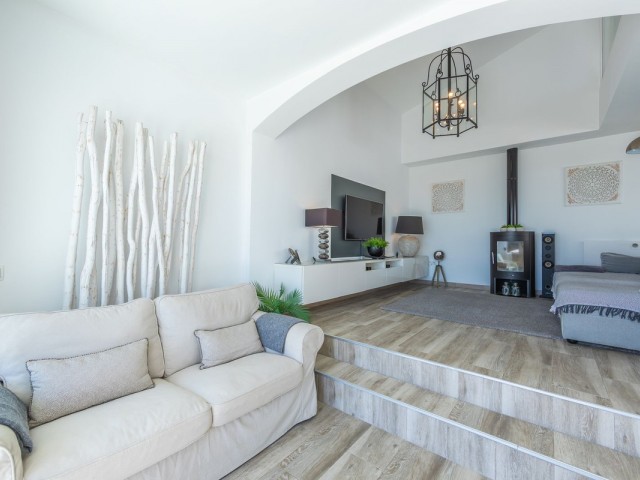 3 Bedrooms Villa in Estepona