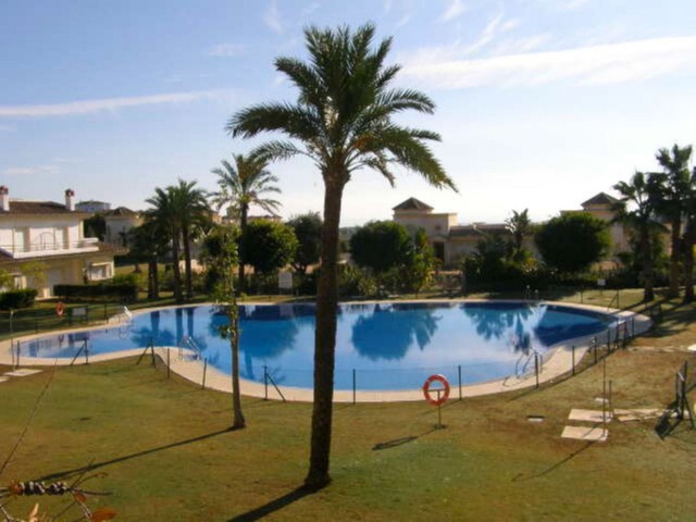 3 Makuuhuoneen Huoneisto San Roque Club
