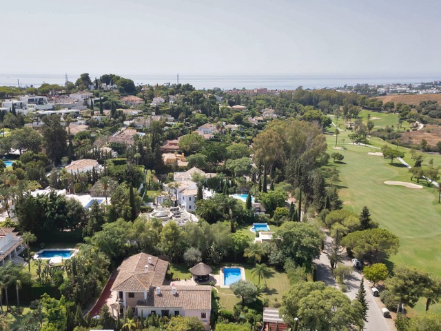 4 Sovrums Villa i Estepona