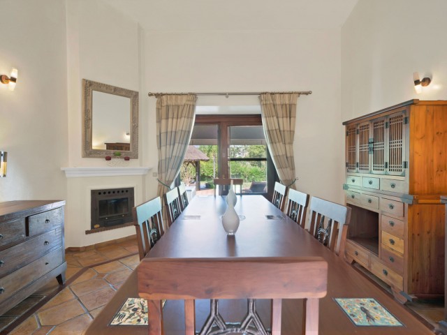 4 Sovrums Villa i Estepona