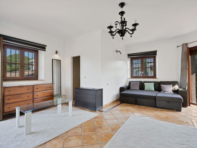 4 Sovrums Villa i Estepona